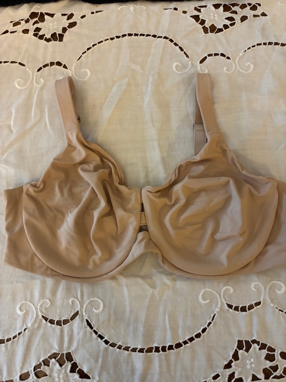 SPANX Nude Low Profile Minimizing Bra